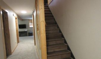 28 Mustang Ln, Cody, WY 82414