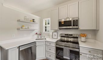 1514 Sylvia Ct, Charlotte, NC 28205