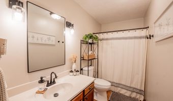1127 5th St E, Altoona, WI 54720