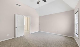 107 Walkabout Dr, Aberdeen, NC 28315