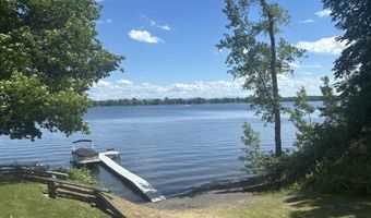 390 Wagner Point Rd, Alburgh, VT 05440