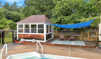 11 Wendover Way, Bedford, NH 03110