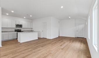 8056 Chesapeake Trl, Bauxite, AR 72011