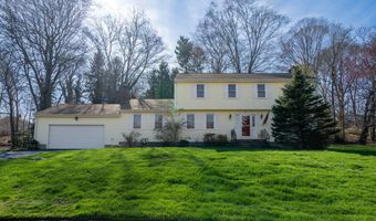 10 Corbin Cir, Branford, CT 06405