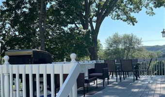 57 Saybrook Ave, Narragansett, RI 02882