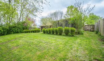 327 Amsterdam Dr, Xenia, OH 45385