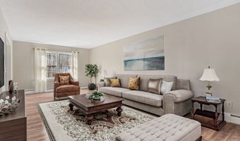 10 Tanglewood Dr, Danbury, CT 06811
