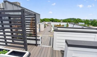 1102 STAPLES St NE #301, Washington, DC 20002