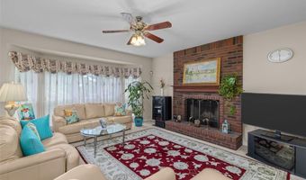 403 Arbor Glen Dr, Ballwin, MO 63021