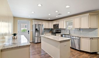 417 Main St, Bayville, NJ 08721