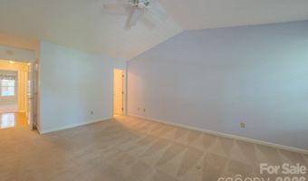 902 Woodlea Ct, Asheville, NC 28806