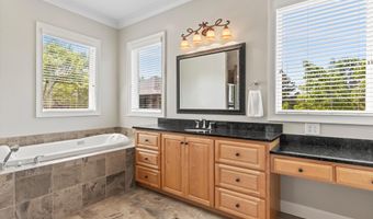 417 LAKEWINDS Rd, Alexander City, AL 35010