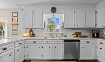 4259 Pinewood Dr, Ayden, NC 28513