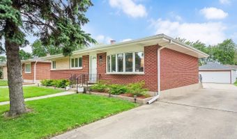 690 W Willow Gln, Addison, IL 60101