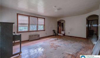79 Mountain Lake Rd, Belvidere, NJ 07823