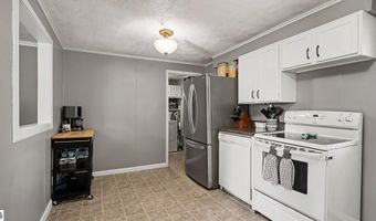 110 Crane St, Alma, MI 48801