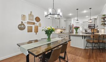 2716 Juniper Dr, Benton, AR 72015