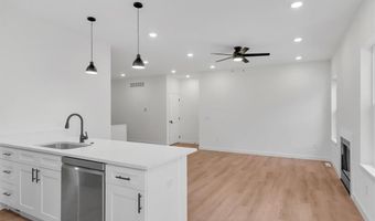 453 Rosedale Ter, Ballwin, MO 63021