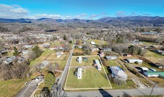 159 Connaheta Ave, Andrews, NC 28901