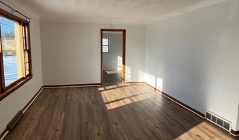 6000 W Beecher Apt B, Clayton, MI 49235