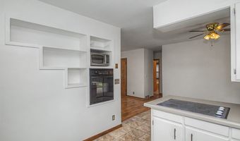307 Dotson Dr, Ames, IA 50014