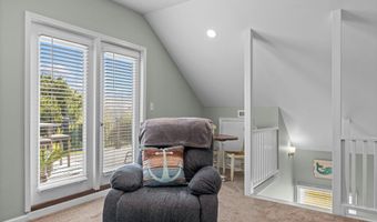 125 Pelican Dr, Atlantic Beach, NC 28512