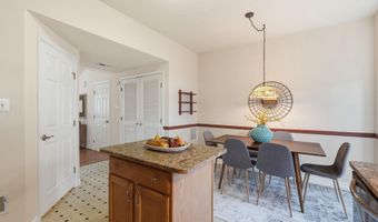 8354 HUNTER MURPHY Cir, Alexandria, VA 22309