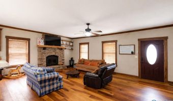 97 Corinth Rd, Albertville, AL 35951