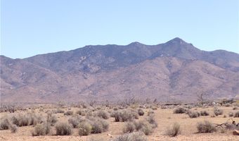8933 Accra Dr, Chloride, AZ 86431