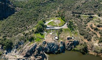28801 S Lakeshore Dr, Agoura Hills, CA 91301