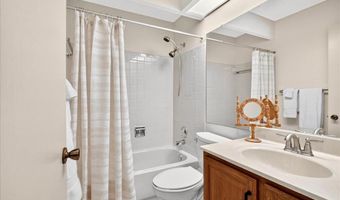 1319 Tahoe Valley Ct, Ballwin, MO 63021