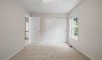 1217 Du Motier Dr, Ballwin, MO 63011