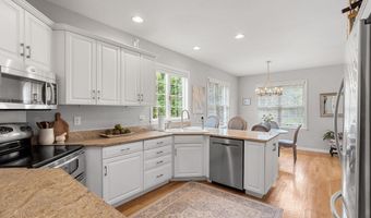 53 Essex Rd, Bedford, NH 03110