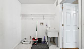 145 W 1ST St, Bayonne, NJ 07002