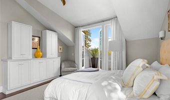 50 School St 7, Newport, RI 02840