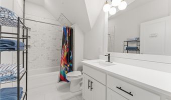 1105 SW Alleghany Ave, Bentonville, AR 72713