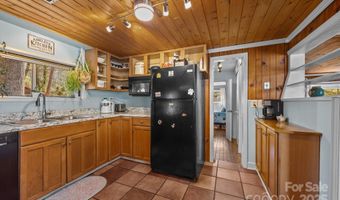 215 Cedar Ln, Arden, NC 28704