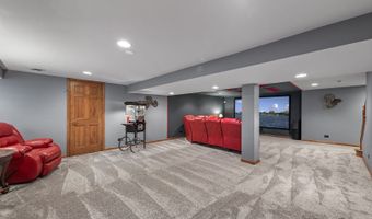 14 Hampton Ct, Algonquin, IL 60102