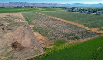 19561 Queens Crown Rd, Carey, ID 83320