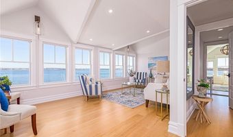 10 Coulter St, Jamestown, RI 02835