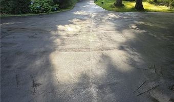917 Tarkiln Rd, Burrillville, RI 02830