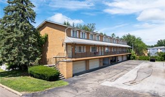 1665 Dominion Dr, Akron, OH 44313