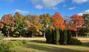 E7009 Jackson Rd, Algoma, WI 54201