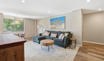 4390 LORCOM Ln #402, Arlington, VA 22207