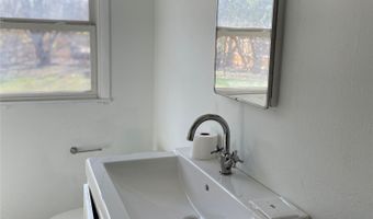 3157 S 10th St, Abilene, TX 79605