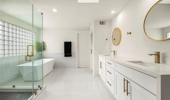 25311 Pike Rd, Laguna Hills, CA 92653