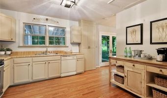 130 Cains Cove Dr, Alpharetta, GA 30009