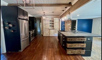 202 Bates St, Batesville, MS 38606