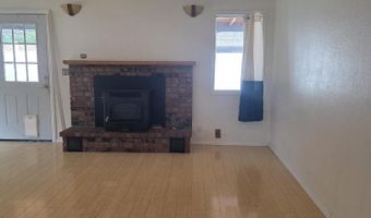 140 Aurora St, Hawthorne, NV 89415