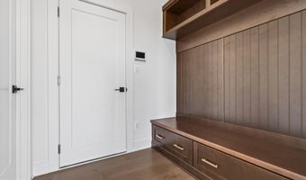 861 N MANCHESTER St, Arlington, VA 22205